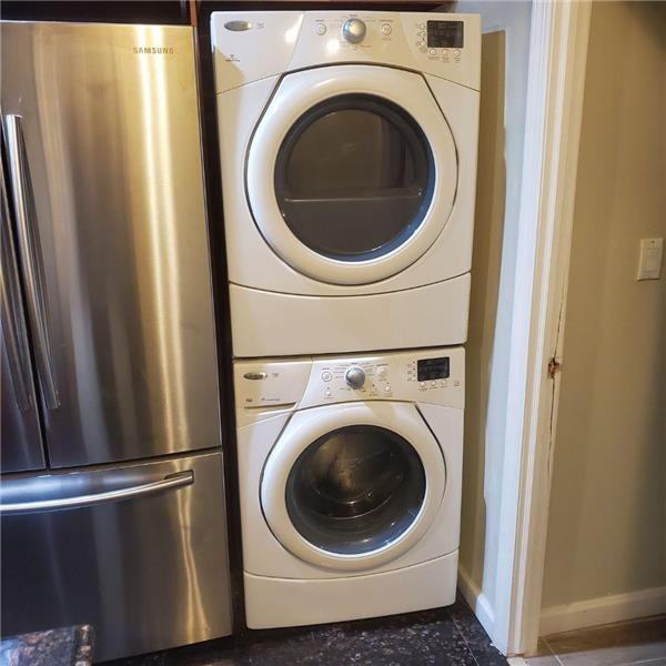 330 94th St #1 - Photo 4 of 16