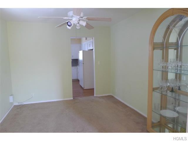 48 Elissa Ln #2 - Photo 3 of 13