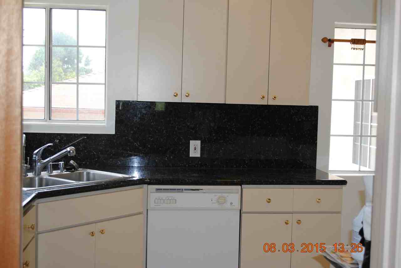 2292 New York Dr - Photo 3 of 24