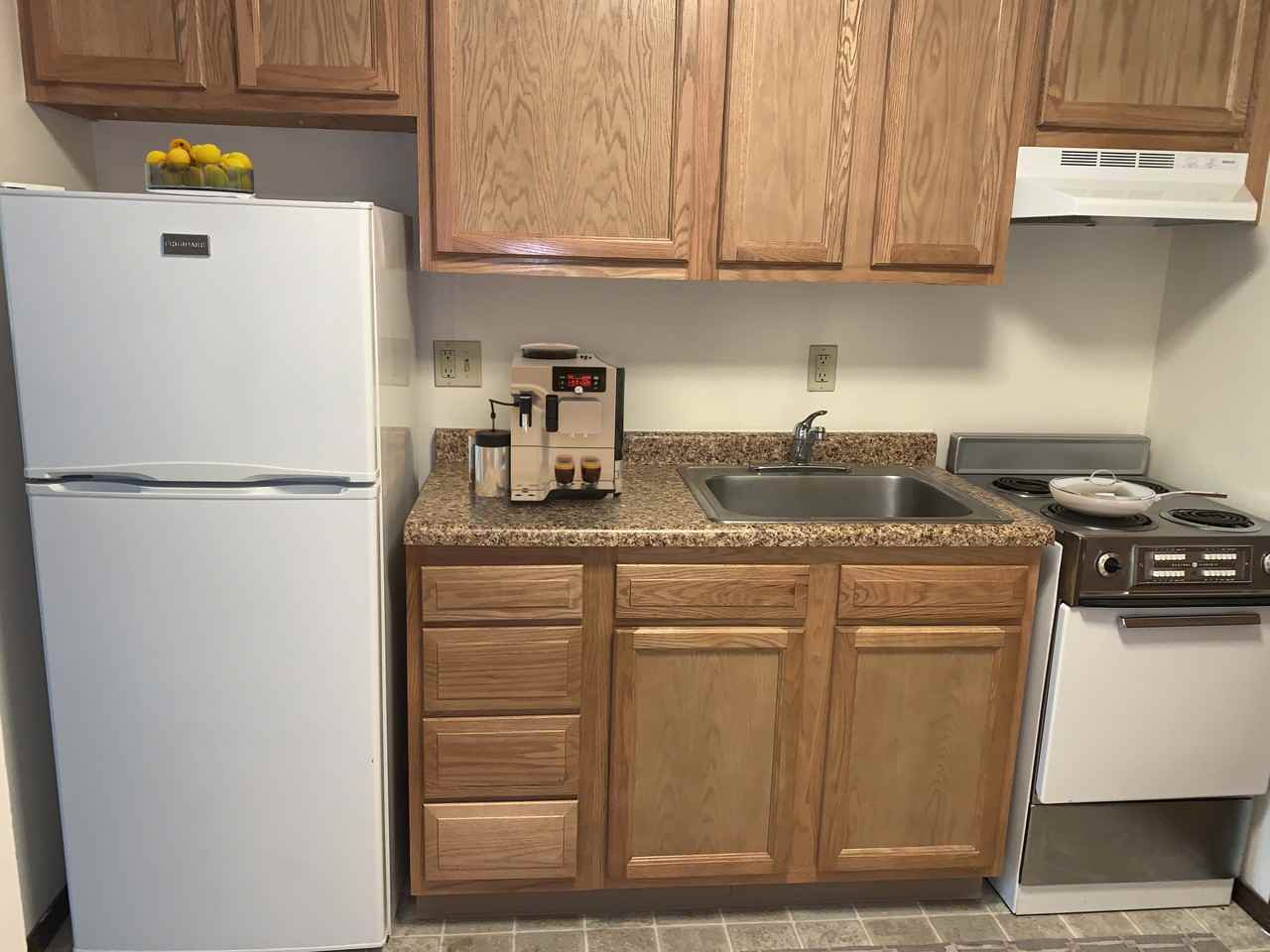 15 N Hancock St - Photo 4 of 38