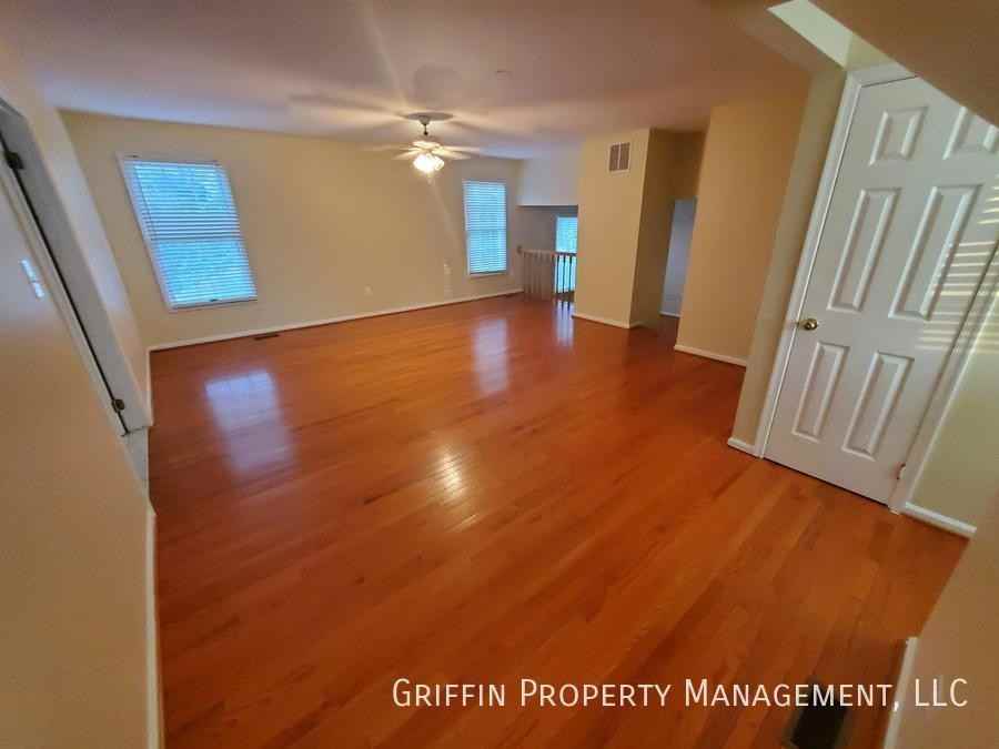1411 Golf Course Dr - Photo 2 of 10