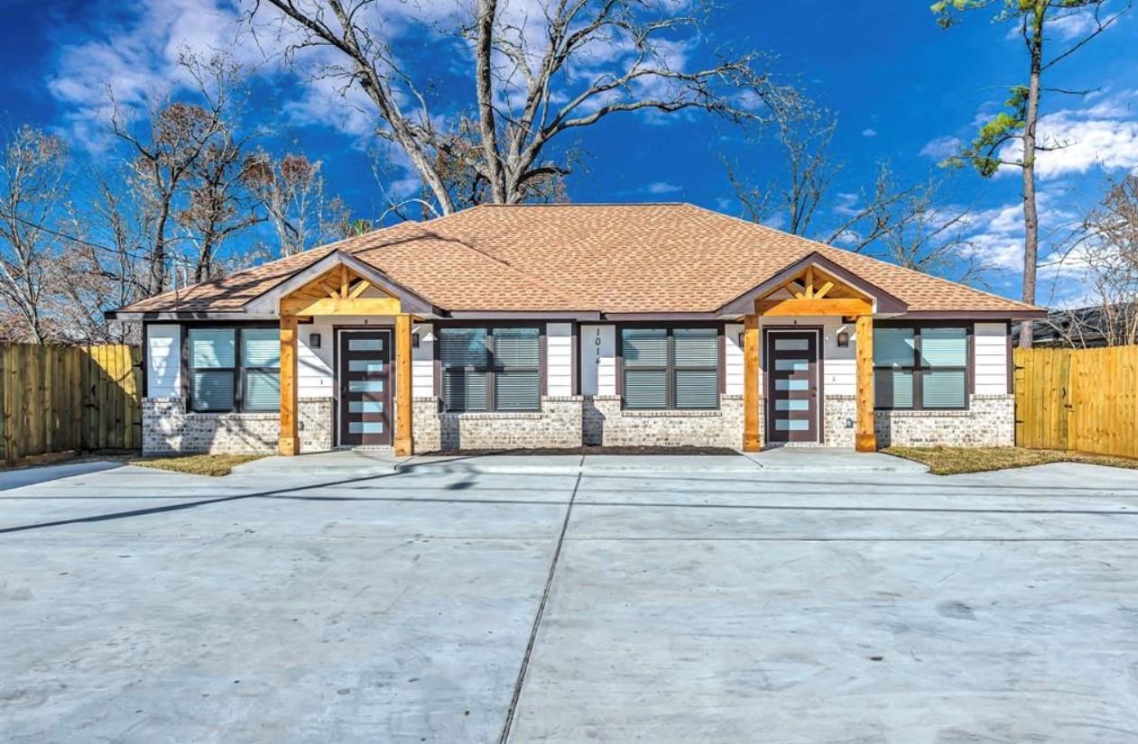 1014 Randolph St #A - Photo 2 of 18