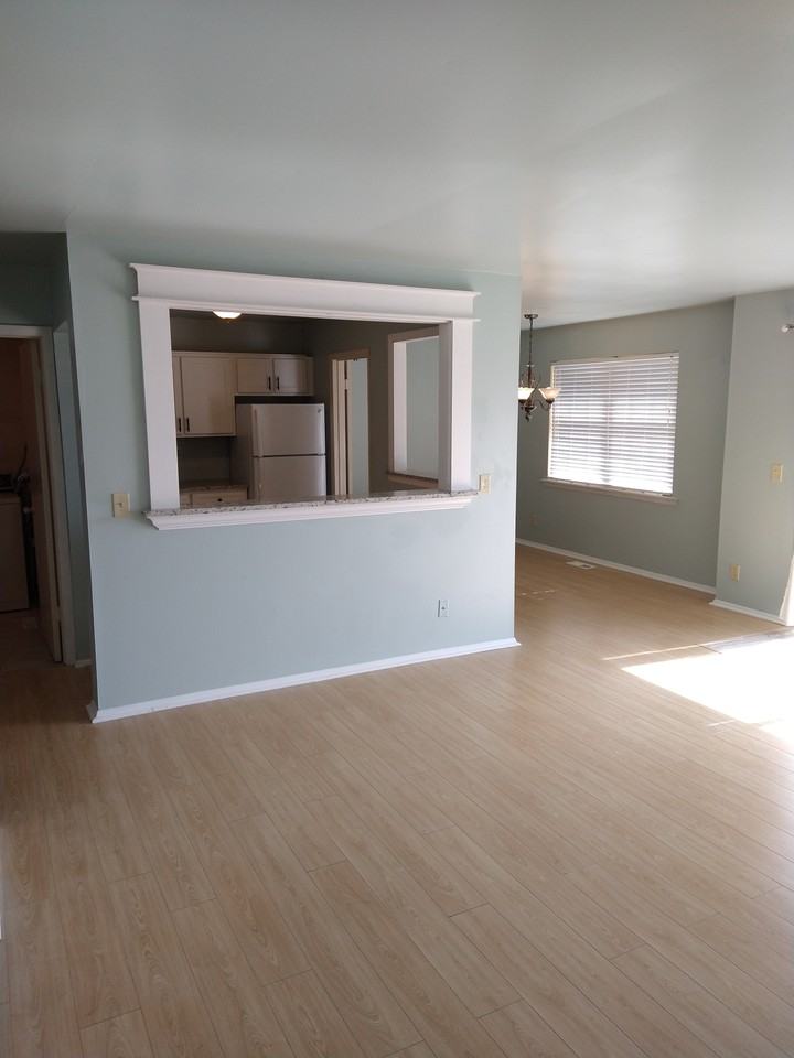 208 Timber Trl #E - Photo 2 of 7