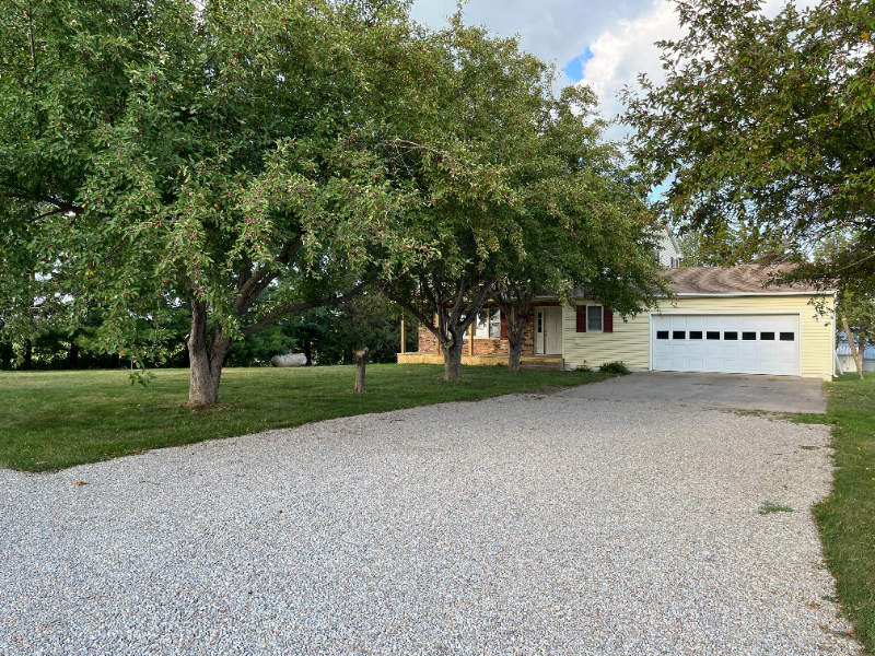 9007 Jody Dr - Photo 3 of 34