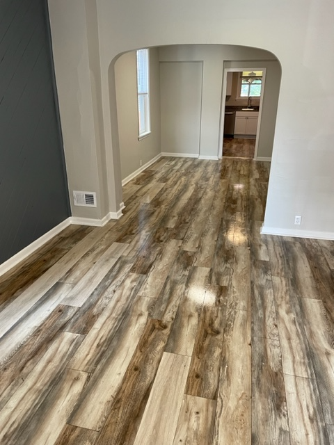 235 W Water St - Photo 3 of 13