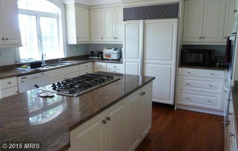 2118 Bayview Point Ln, Cape Charles, VA 23310 5 Bedroom Apartment for