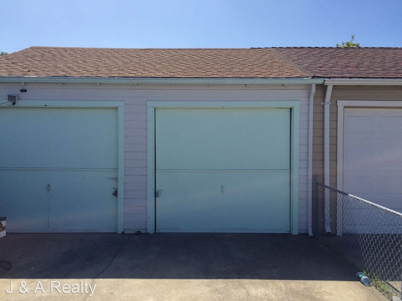 329 Suffolk Dr - Photo 3 of 12