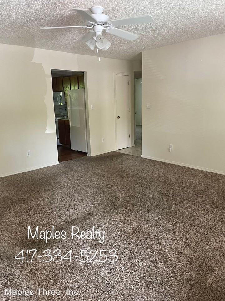 1033 - 1053 State Hwy F - Photo 2 of 14