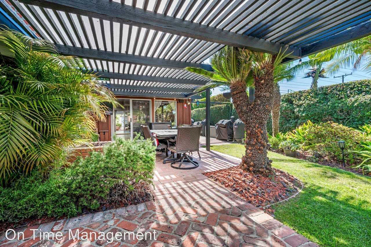 3122 Stevely Ave - Photo 2 of 27