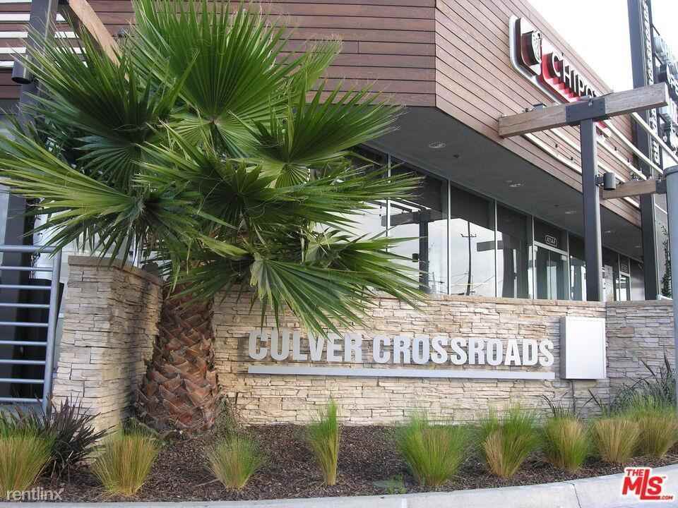 11131 Culver Blvd - Photo 2 of 9