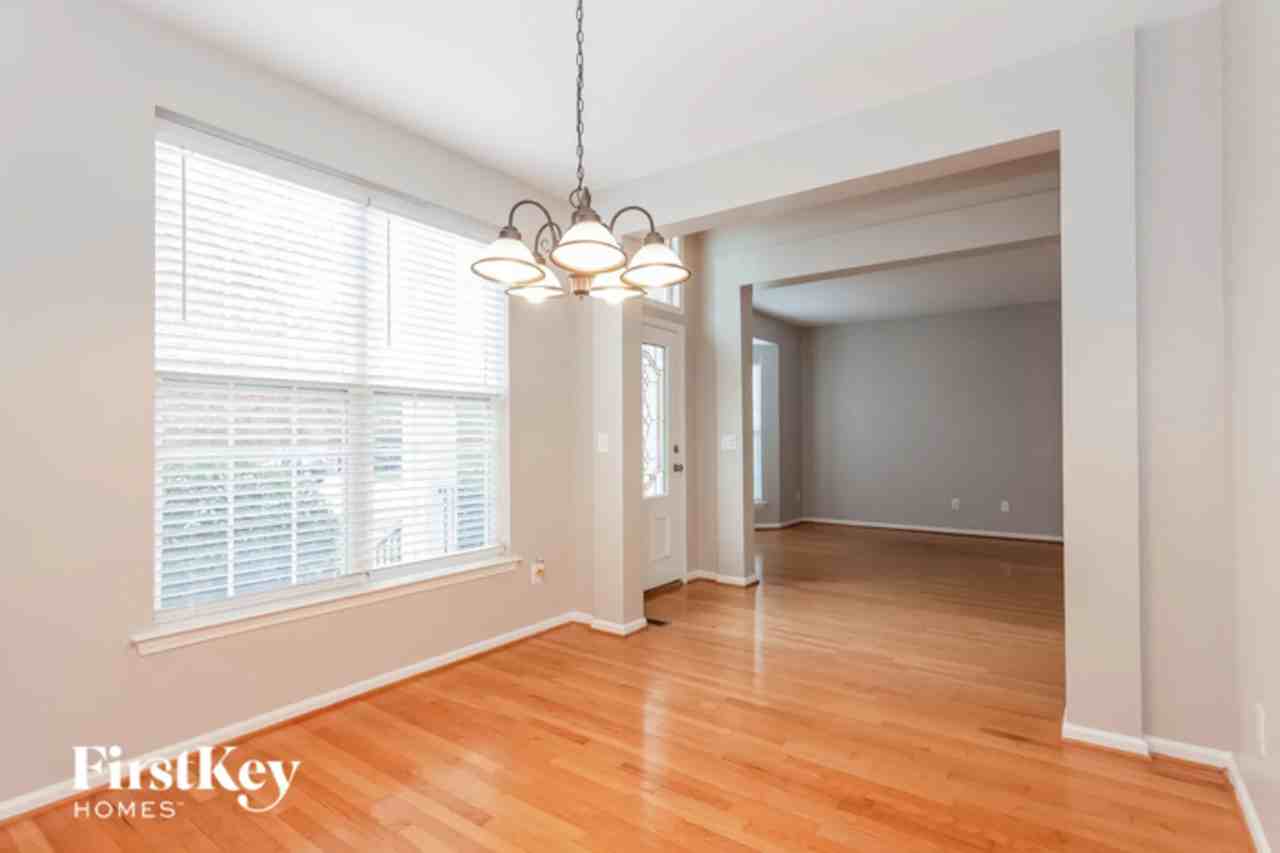 5940 Hickory Hollow Ct - Photo 3 of 14