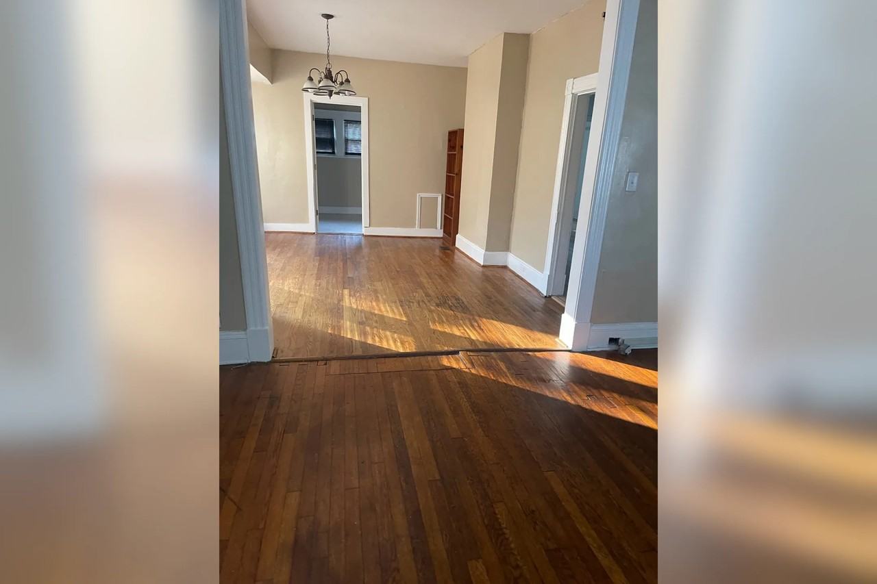 755 30th St - Photo 3 of 17