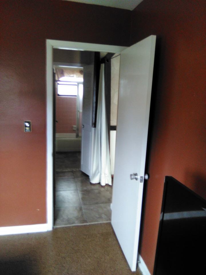 4500 Swift Ave #NA - Photo 3 of 15