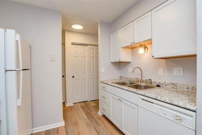 715 West Chestnut Street - Photo 3 of 24