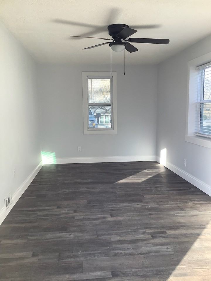 522 Rogers Ave #522 - Photo 2 of 10