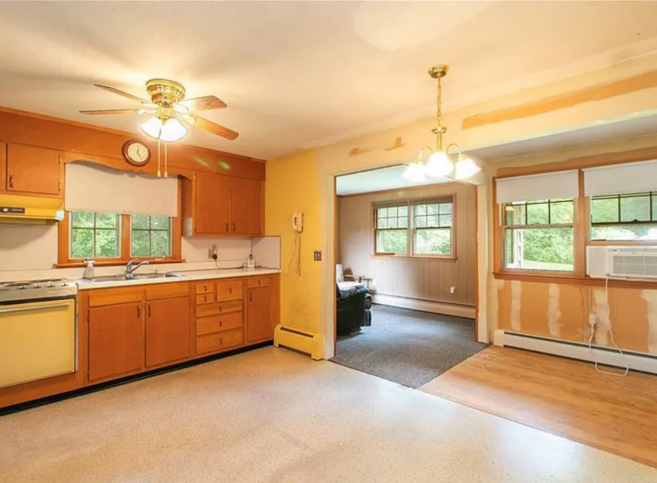 636 Randolph Rd #NA - Photo 2 of 9