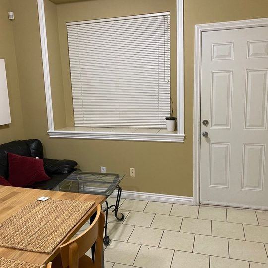 3107 East 51st Avenue - Photo 4 of 10