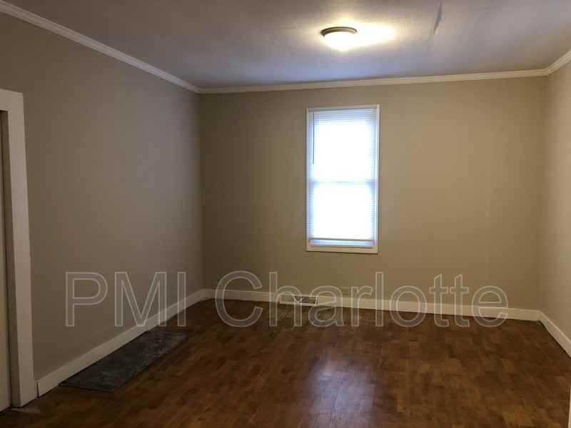 1707 Parkdale Avenue - Photo 7 of 9