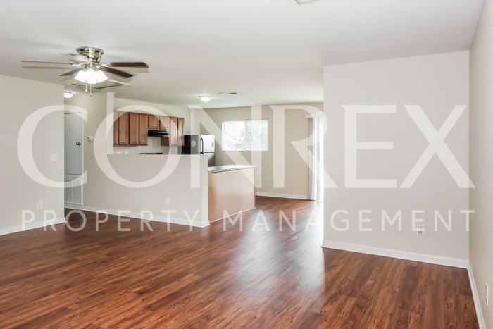 159 Bayside Ln - Photo 3 of 12