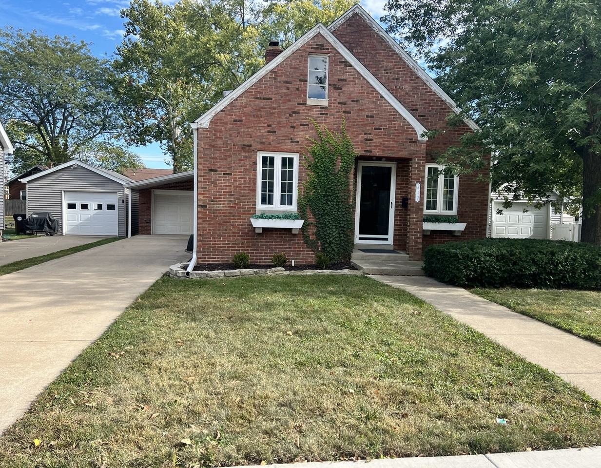 512 S Mathis Ave #NA - Photo 2 of 50