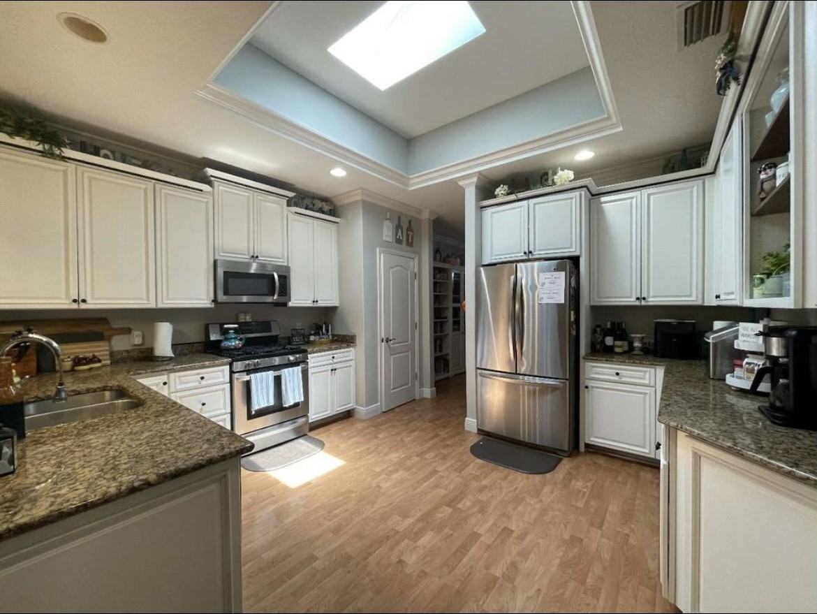 375 Sw Rosemary Dr #1 - Photo 3 of 24