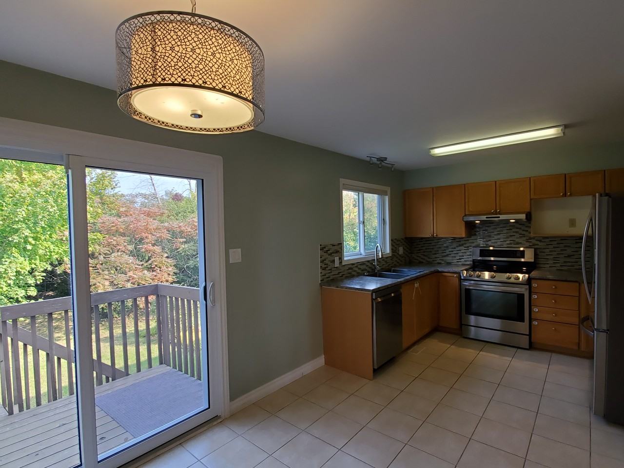 343 Knudson Drive - Photo 4 of 18