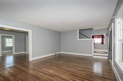 613 Locust St - Photo 2 of 22