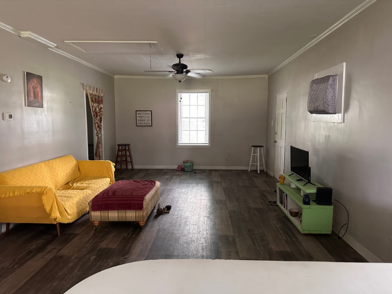 321 Henderson St - Photo 2 of 10