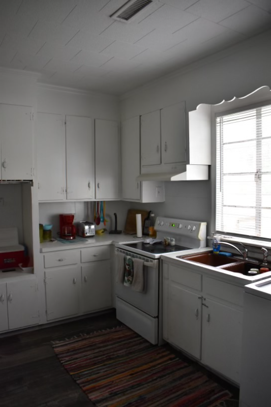 321 Henderson St - Photo 3 of 10