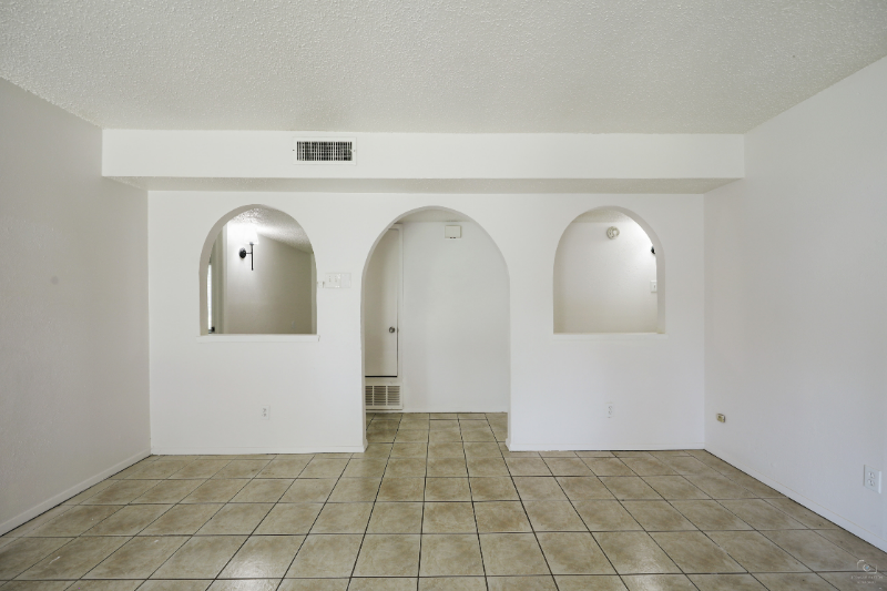 2814 Holy Cross Ln - Photo 3 of 20