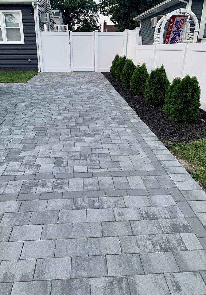 466 N Delaware Ave #1 - Photo 3 of 15
