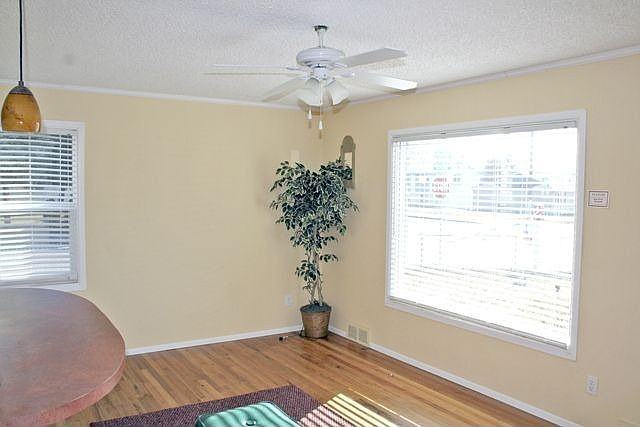 2927 E Euclid Ave #NA - Photo 2 of 5