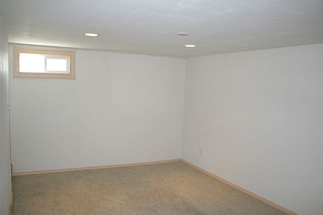 2927 E Euclid Ave #NA - Photo 3 of 5