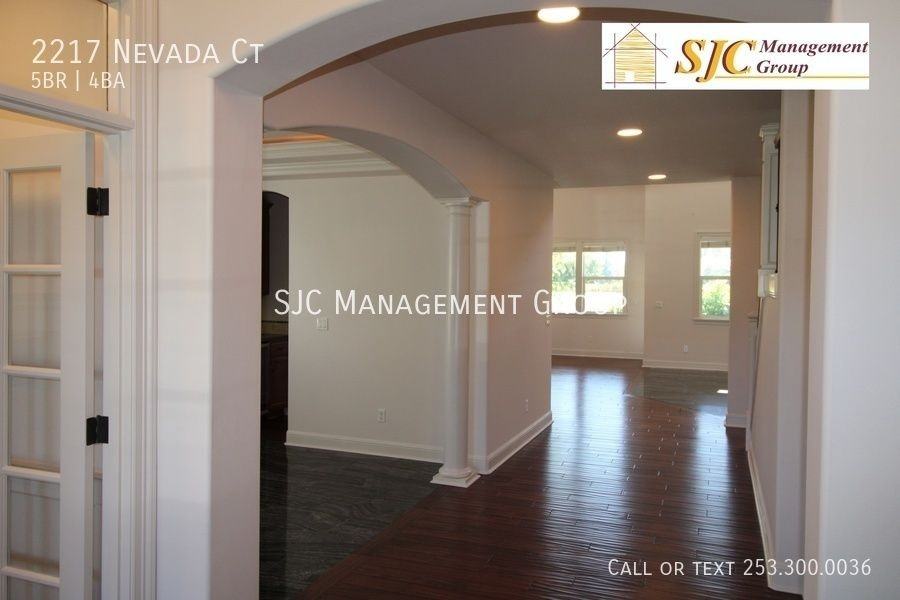 2217 Nevada Ct - Photo 3 of 32