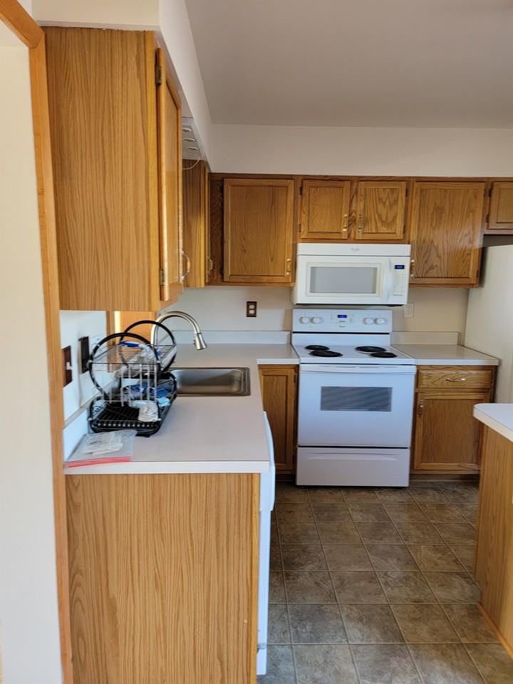 417 Old Oak Pl #1 - Photo 2 of 12