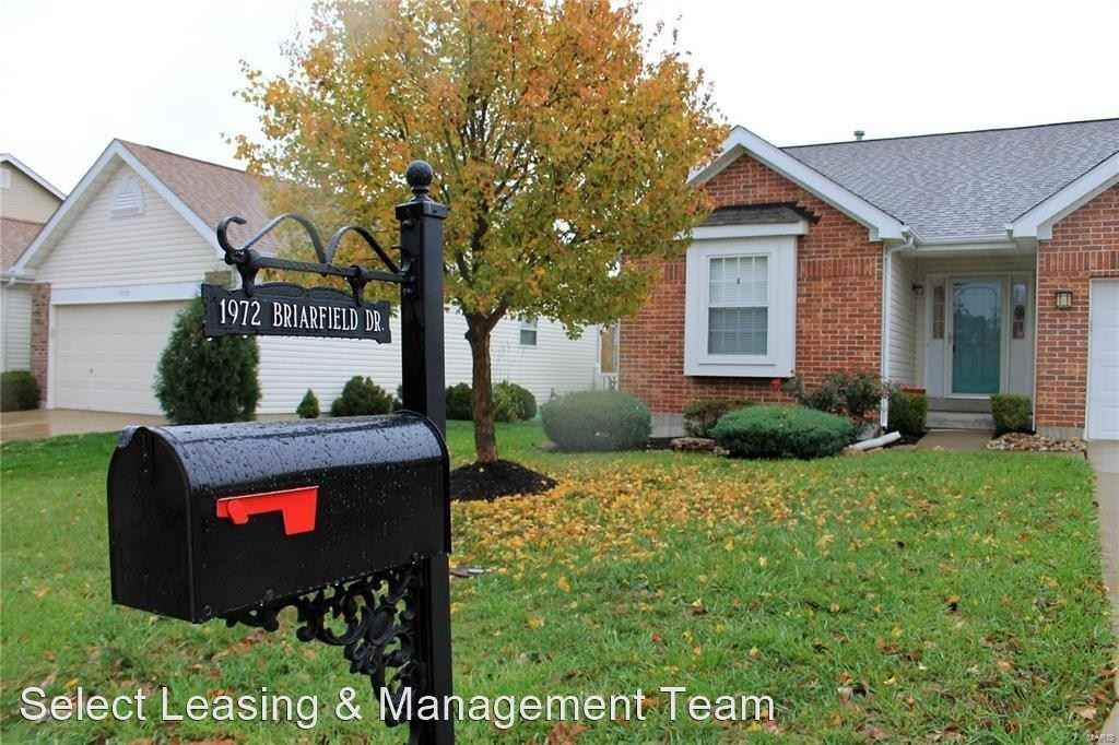 1972 Briarfield Dr - Photo 2 of 27