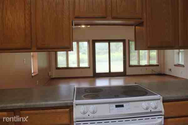 2782 S Michigan Rd - Photo 2 of 8
