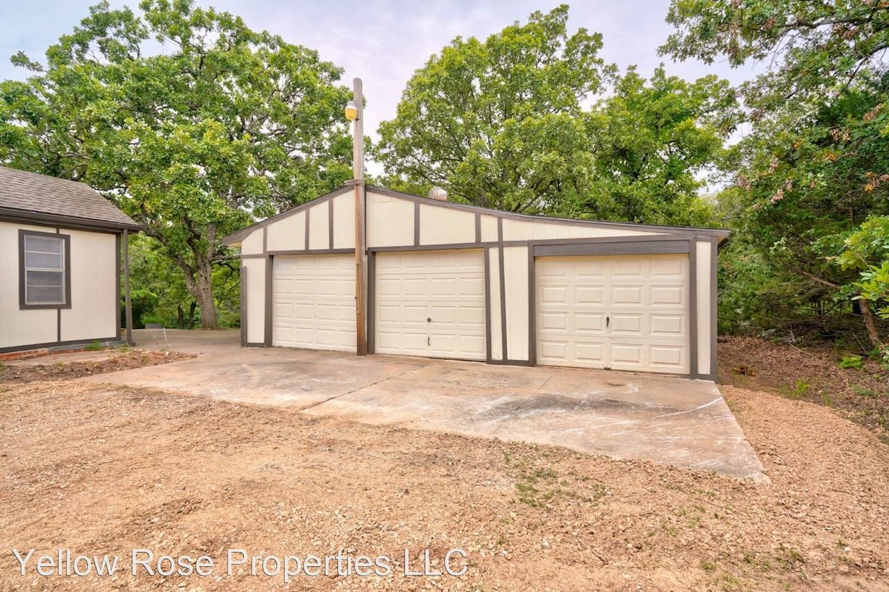 11701 Jeffery Rd - Photo 2 of 17