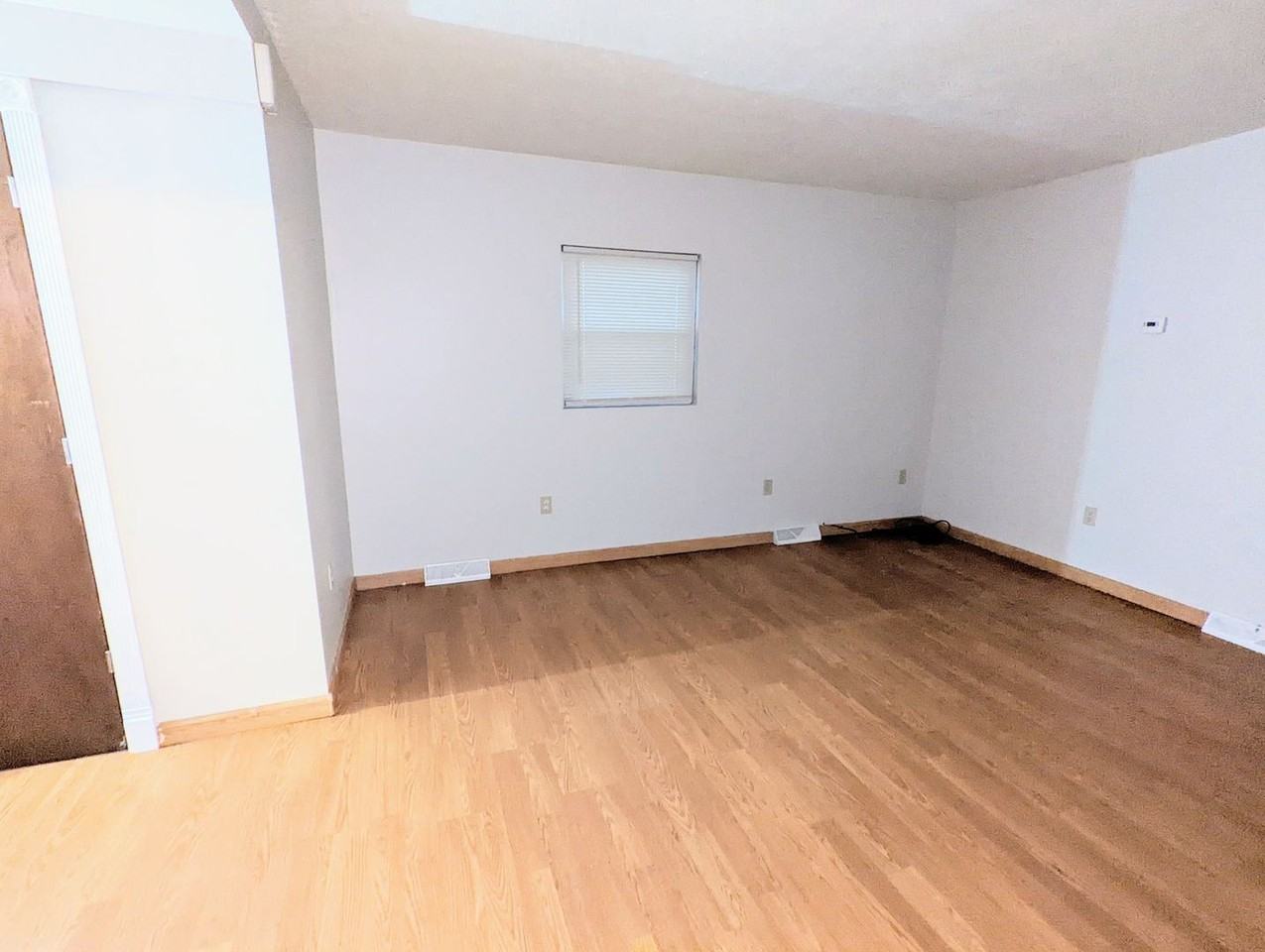 1520 12th Ave - Photo 3 of 11