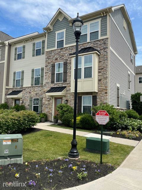 101 Bayside Ct - Photo 2 of 23