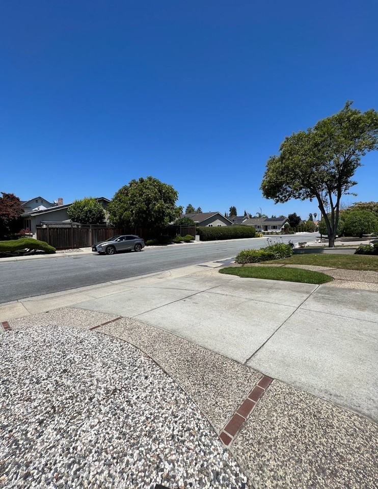 1214 Spaich Dr - Photo 3 of 49