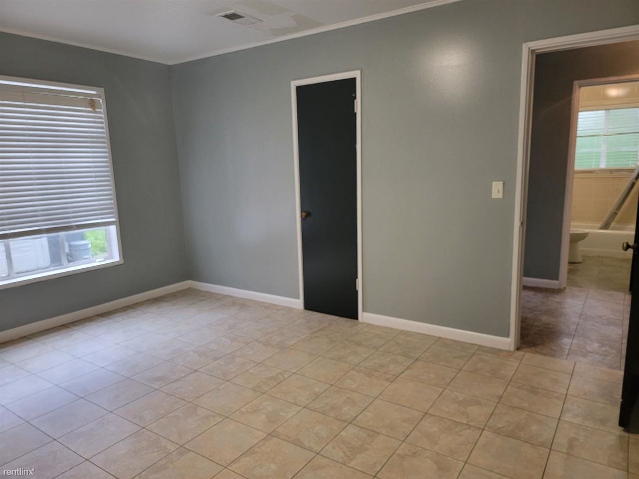 200 Gum Ave - Photo 2 of 11