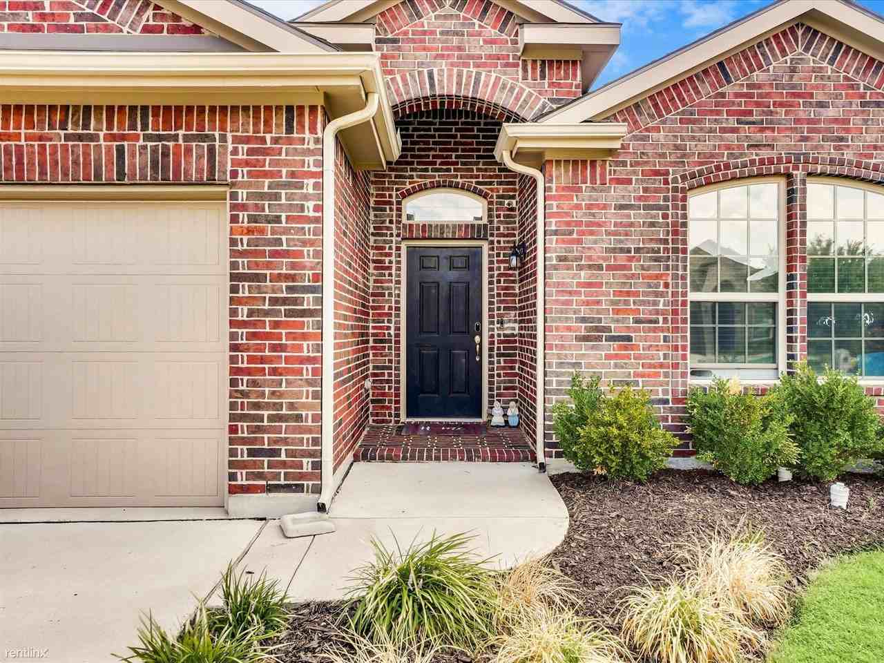 10704 Ersebrook Ct - Photo 3 of 37