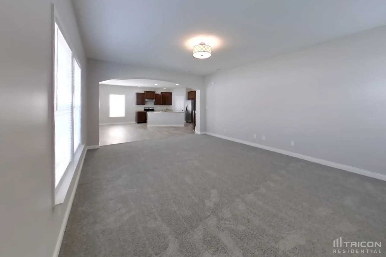 1976 Woodland Parks Dr - Photo 3 of 19