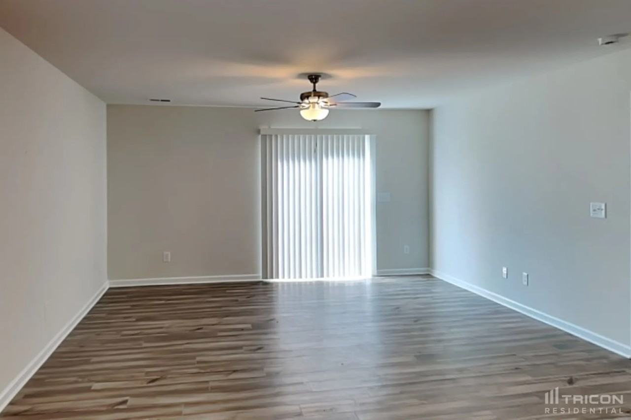 219 Burbage Ct - Photo 3 of 16