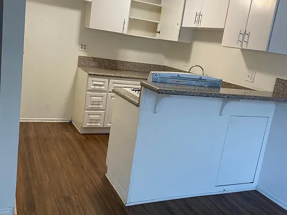 1115 Highland St - Photo 2 of 15