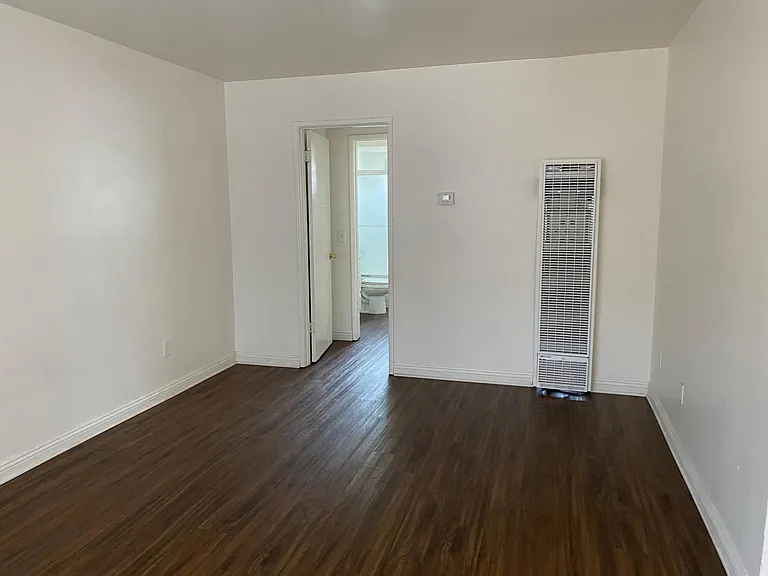 1115 Highland St - Photo 3 of 15