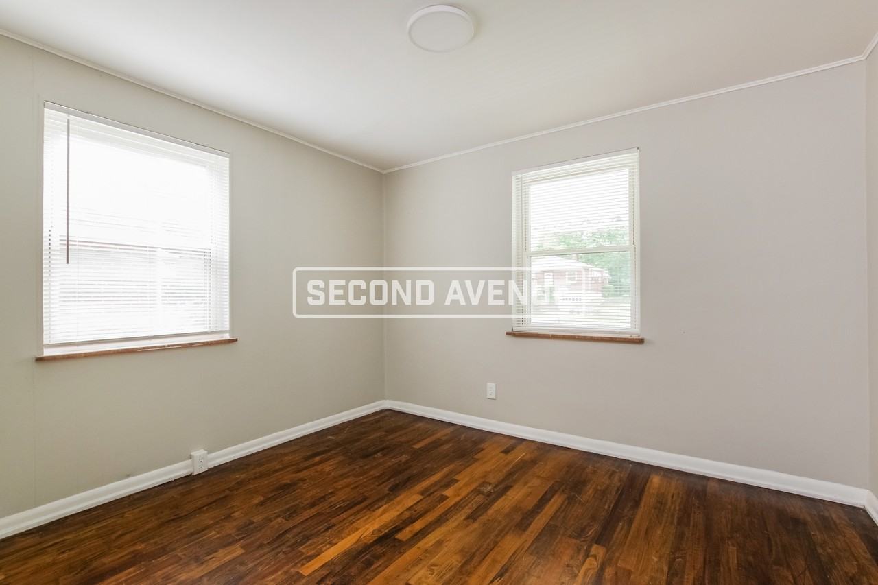 206 Escalon St - Photo 4 of 8