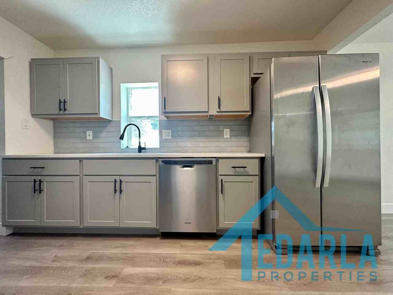 1070 S Irving St - Photo 5 of 15