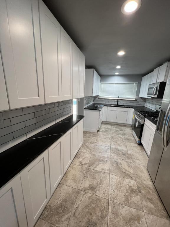 1104 N 15th St - Photo 3 of 16